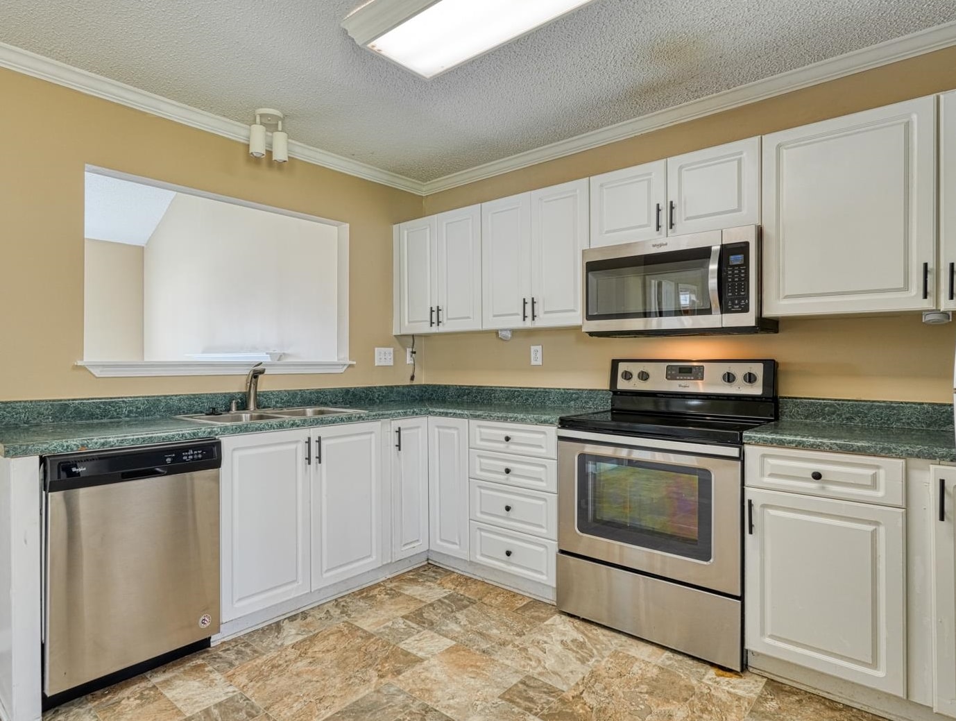 409 Flamingo Way Boiling Springs, SC 29316 - Photo 9 of 40