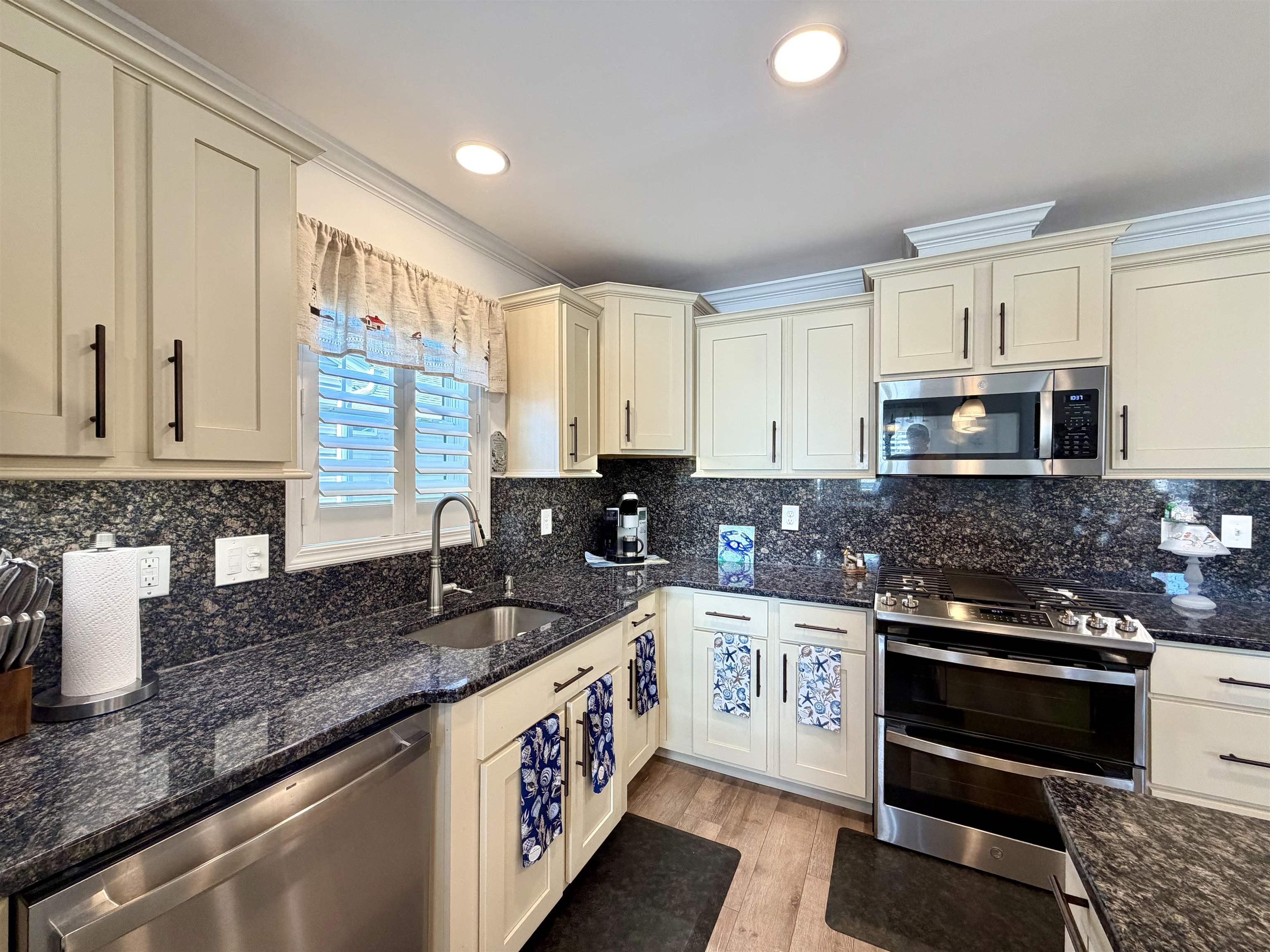 2058 Highway 9 Seaville, NJ 08230 - Photo 10 of 29