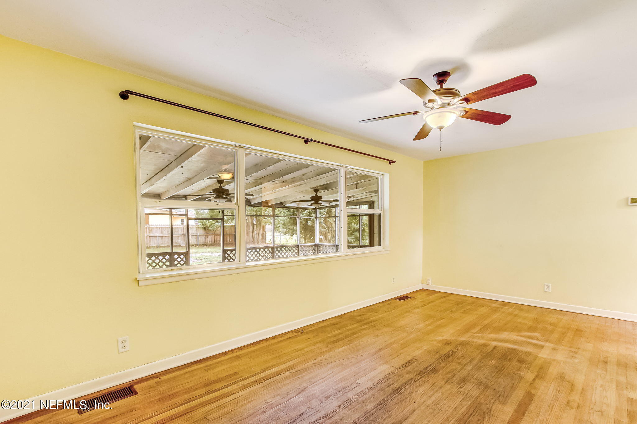 6940 E Road Jacksonville, FL 32216 - Photo 11 of 40 Family Room