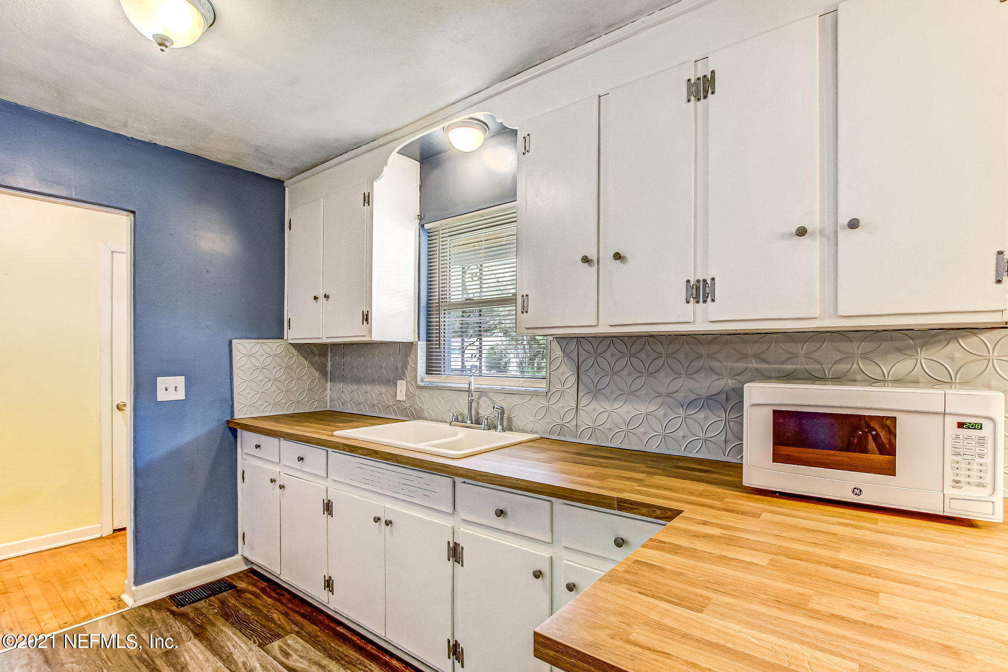 6940 E Road Jacksonville, FL 32216 - Photo 14 of 40 Kitchen
