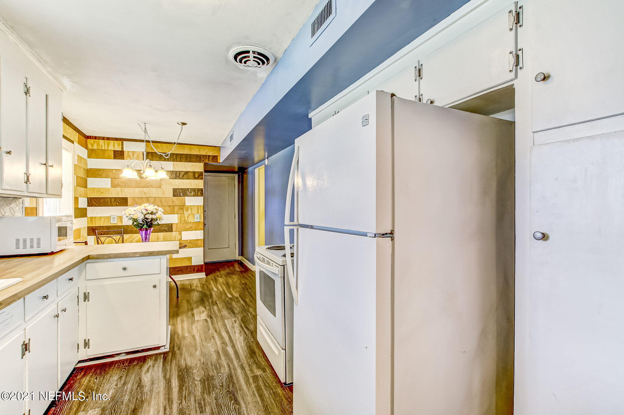 6940 E Road Jacksonville, FL 32216 - Photo 16 of 40 Kitchen