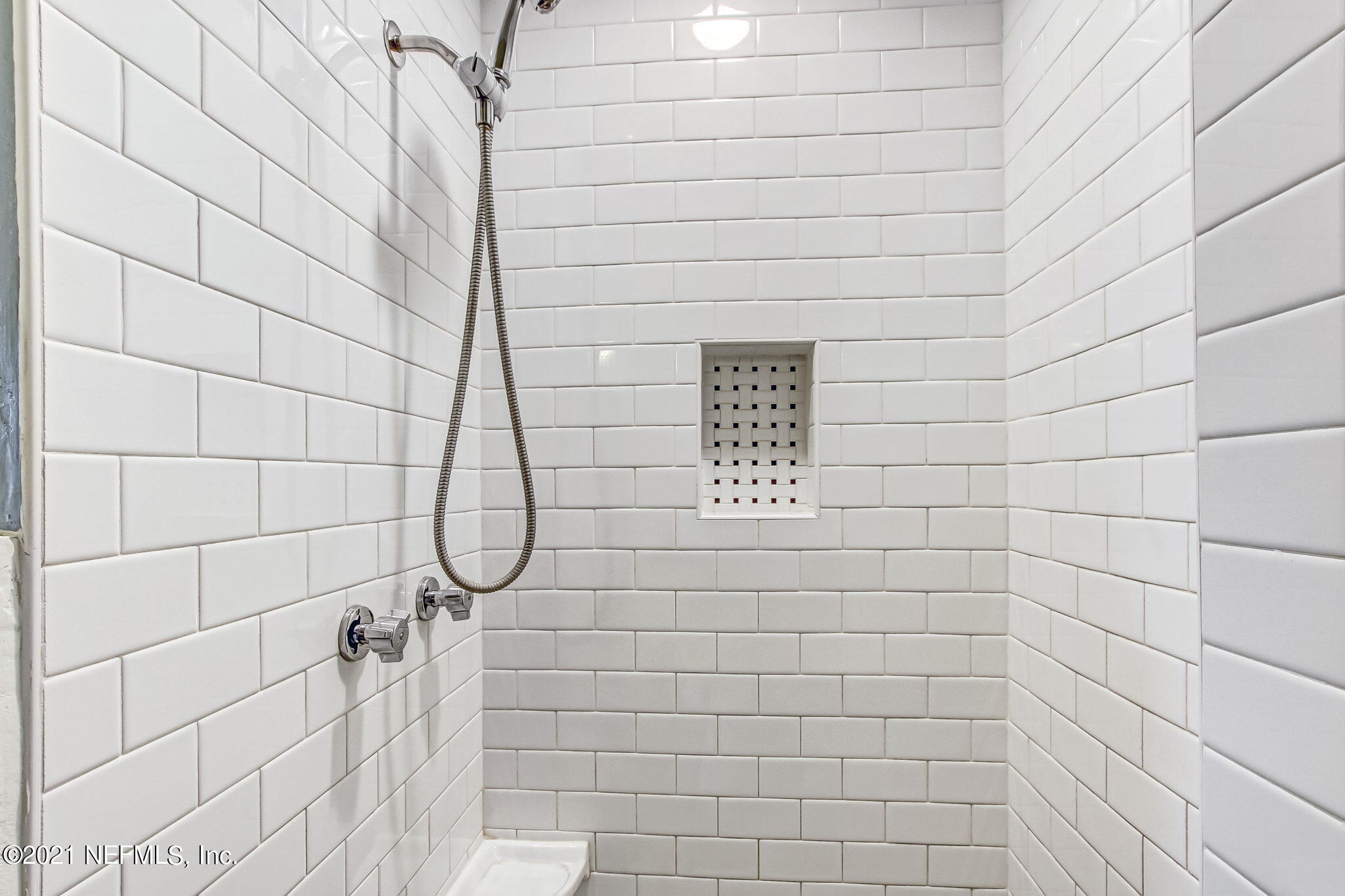 6940 E Road Jacksonville, FL 32216 - Photo 27 of 40 Ensuite Bath