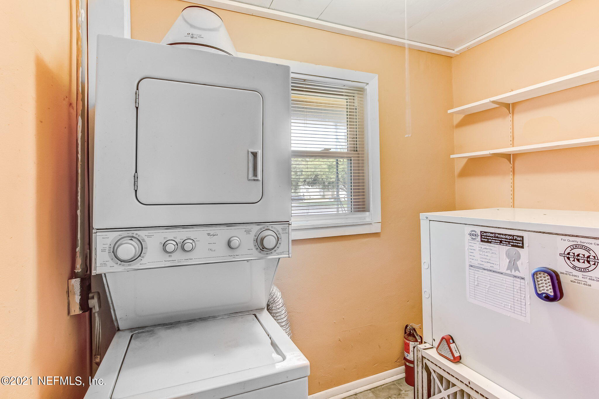 6940 E Road Jacksonville, FL 32216 - Photo 33 of 40 Laundry Room
