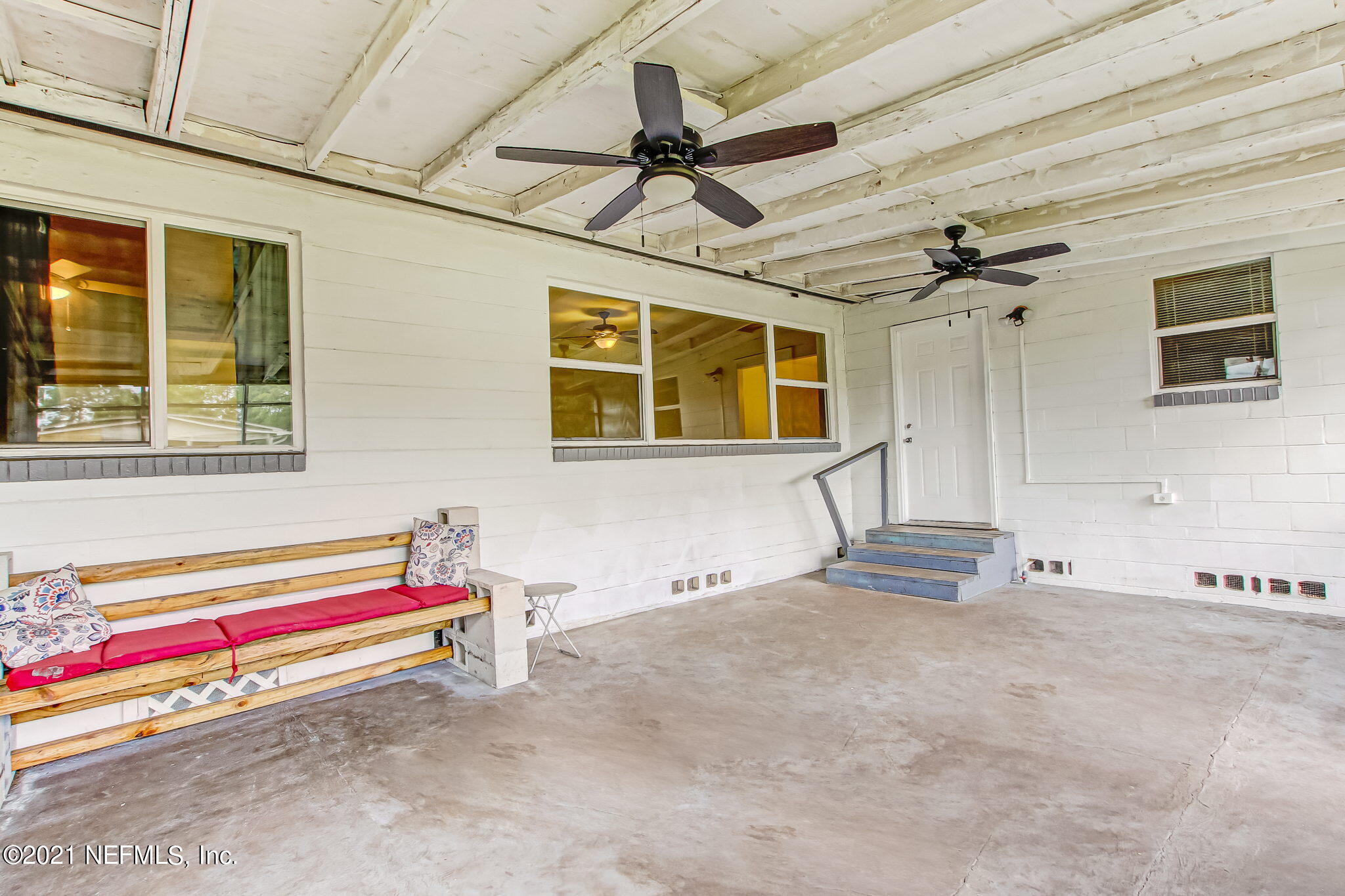 6940 E Road Jacksonville, FL 32216 - Photo 35 of 40 Lanai