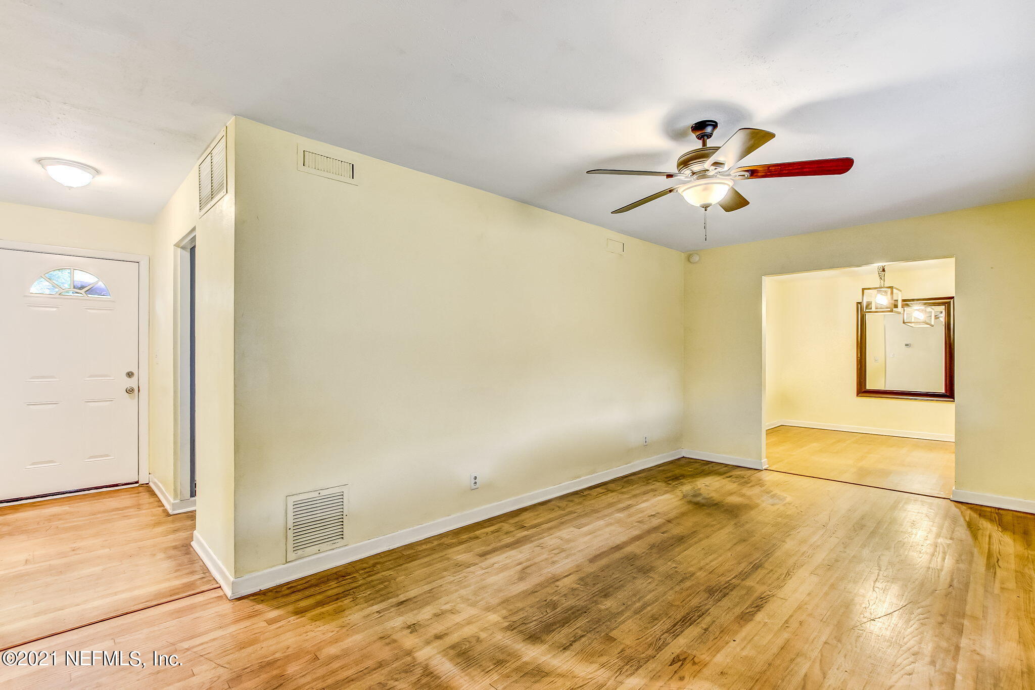 6940 E Road Jacksonville, FL 32216 - Photo 9 of 40 Family Room