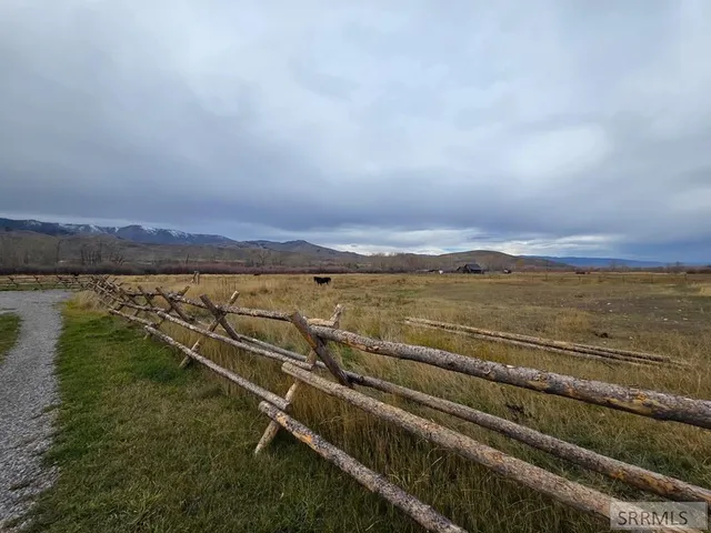 $599,999 | 1119 Hwy 28 Salmon Id 83467, Salmon, ID 83467