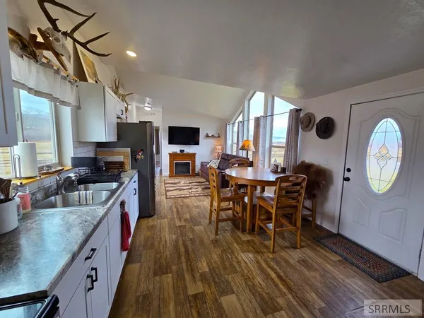 $599,999 | 1119 Hwy 28 Salmon Id 83467, Salmon, ID 83467