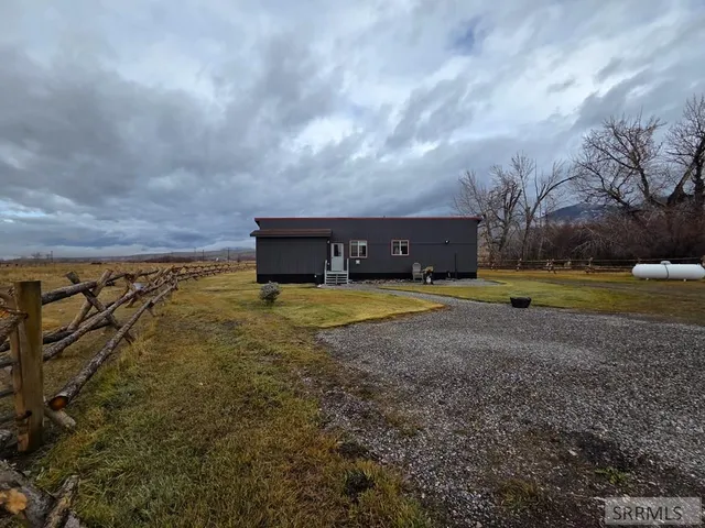 $599,999 | 1119 Hwy 28 Salmon Id 83467, Salmon, ID 83467