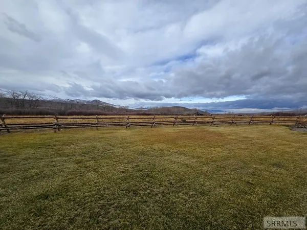 $599,999 | 1119 Hwy 28 Salmon Id 83467, Salmon, ID 83467