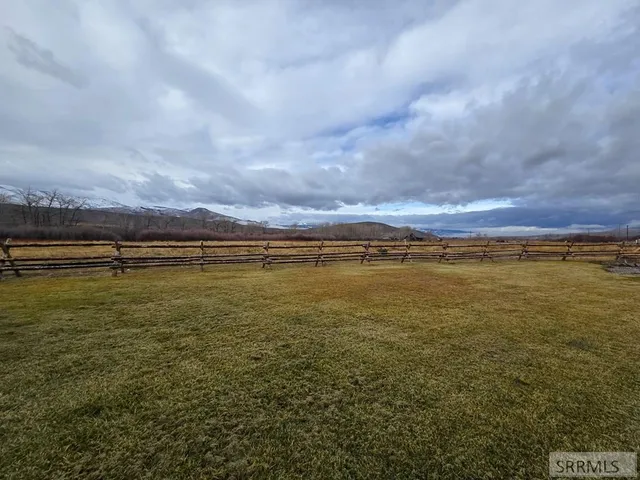 $599,999 | 1119 Hwy 28 Salmon Id 83467, Salmon, ID 83467