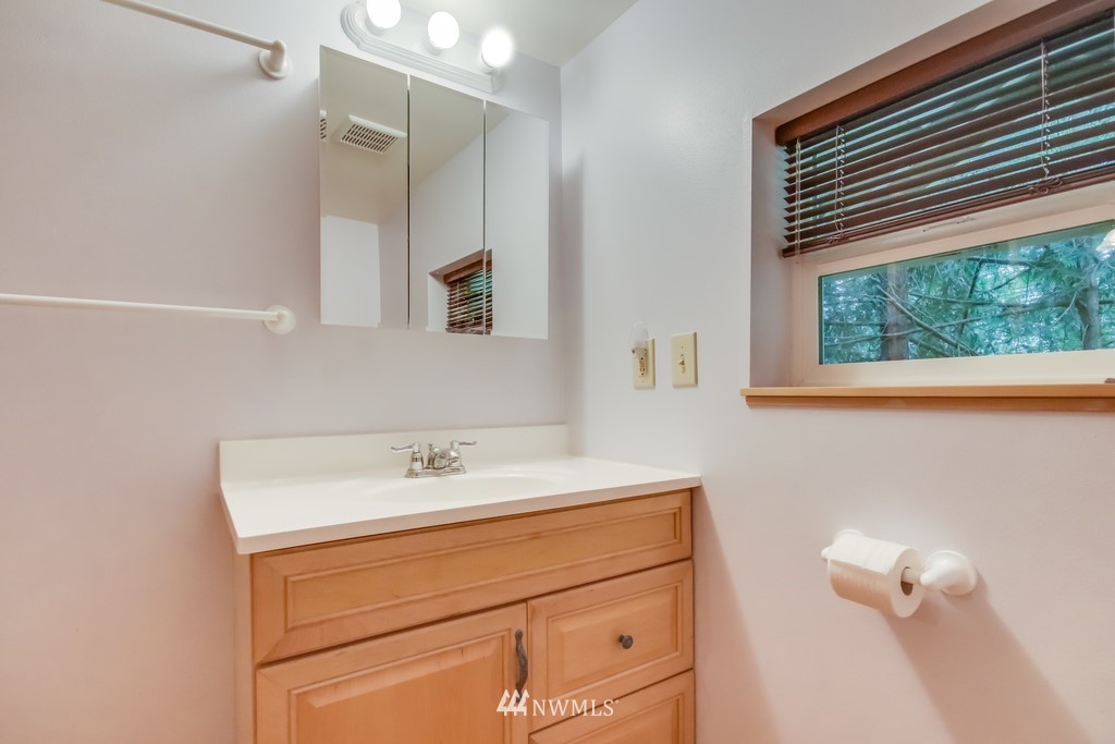 12 Cornwall Road Southwest Lakebay, WA 98349 - Photo 22 of 36