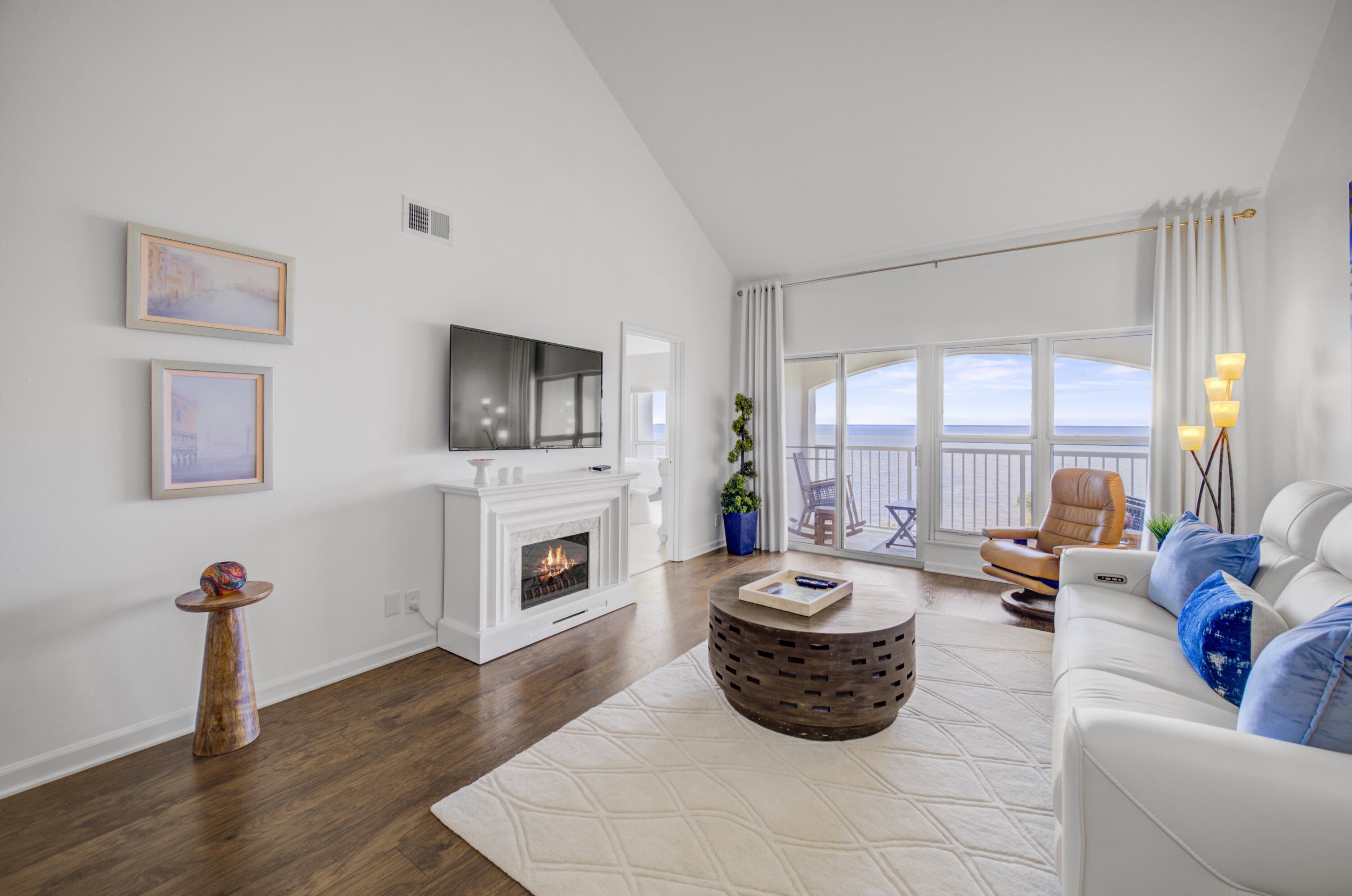 25 Players Club, Unit 25 Miramar Beach, FL 32550 - Photo 10 of 44 Addt Living Room