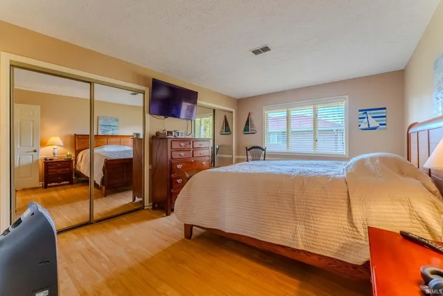 $179,900 | 874 East Bell Drive, Marion, IN 46953