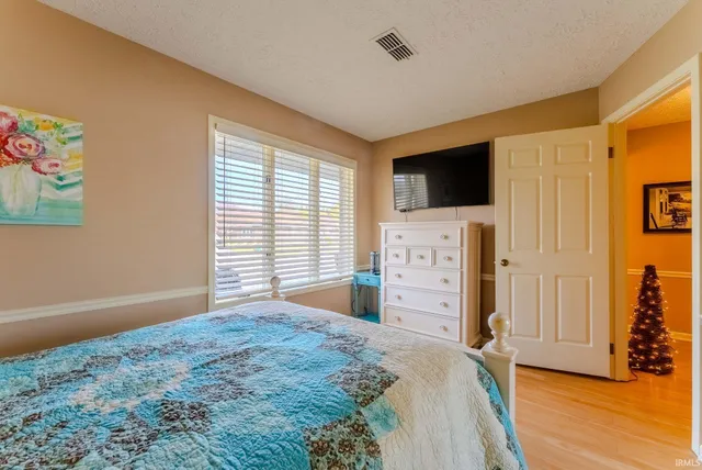 $179,900 | 874 East Bell Drive, Marion, IN 46953