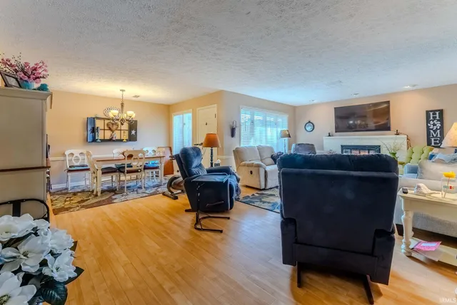 $179,900 | 874 East Bell Drive, Marion, IN 46953