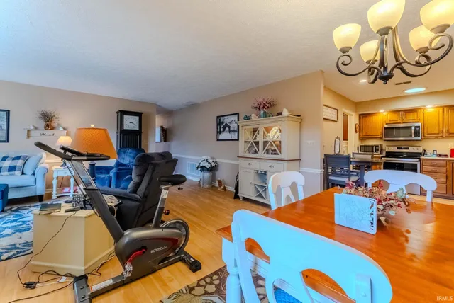 $179,900 | 874 East Bell Drive, Marion, IN 46953