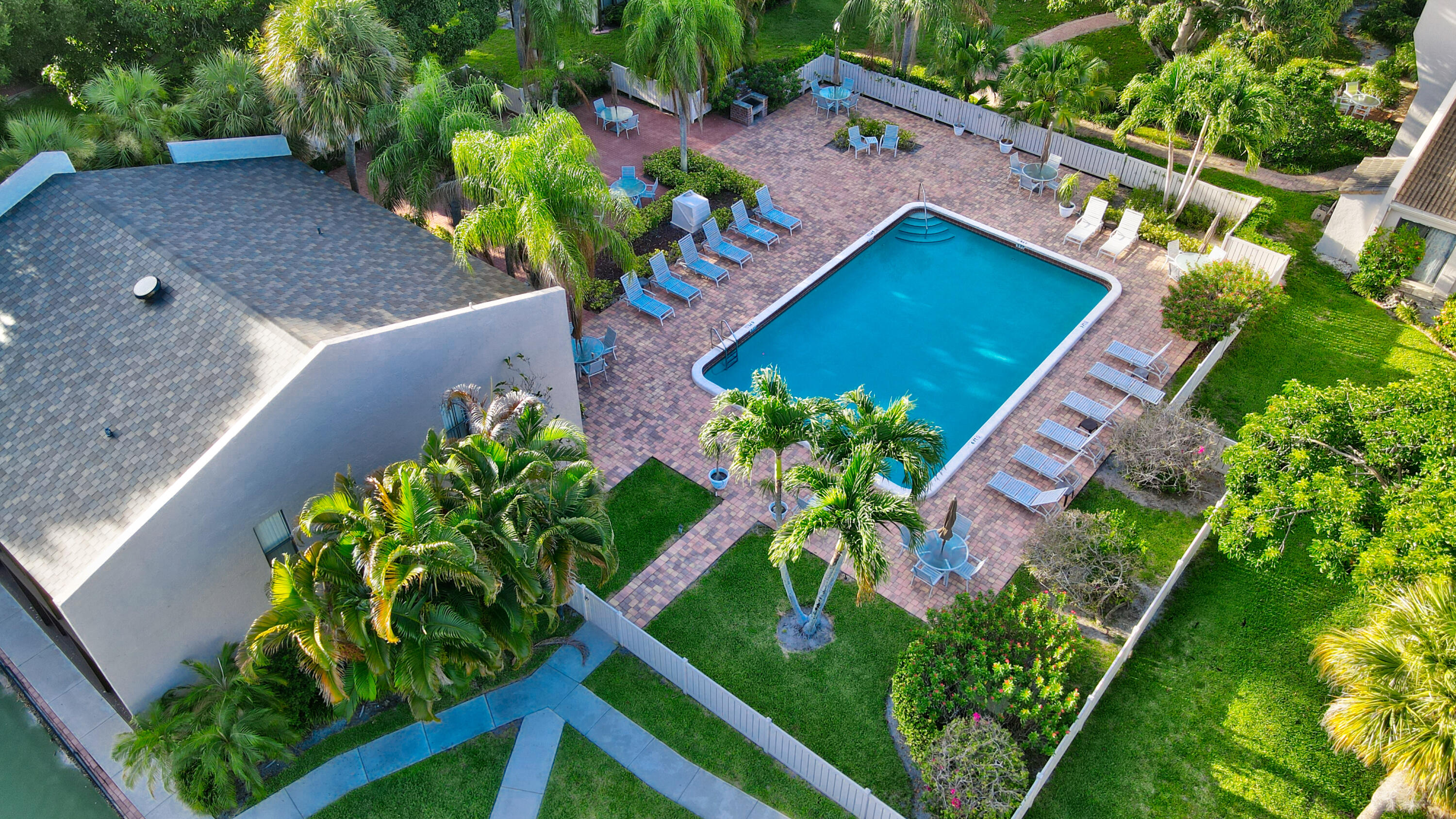 159 Northwest 70th Street, Unit 516 Boca Raton, FL 33487 - Photo 9 of 39 an aerial view of a house