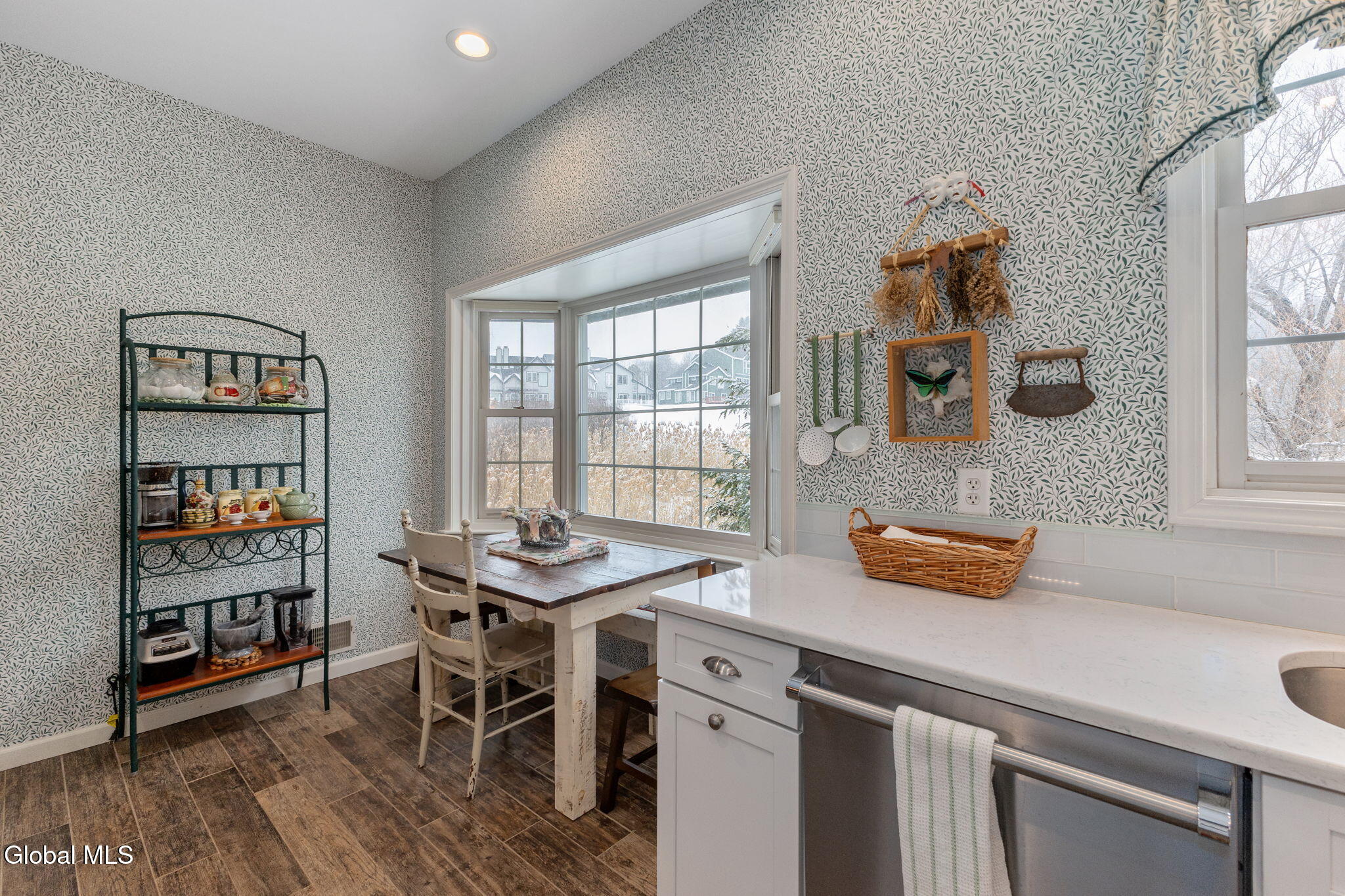 158 Kaydeross Park Road Saratoga Springs, NY 12866 - Photo 21 of 46 16-158KayderossParkRd_16