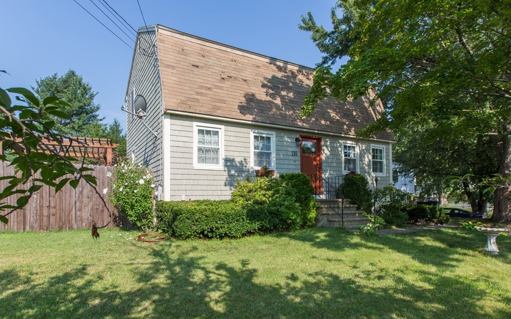 199 West Meadow Road Lowell, MA 01854 - Photo 2 of 27 Gallery Image 2