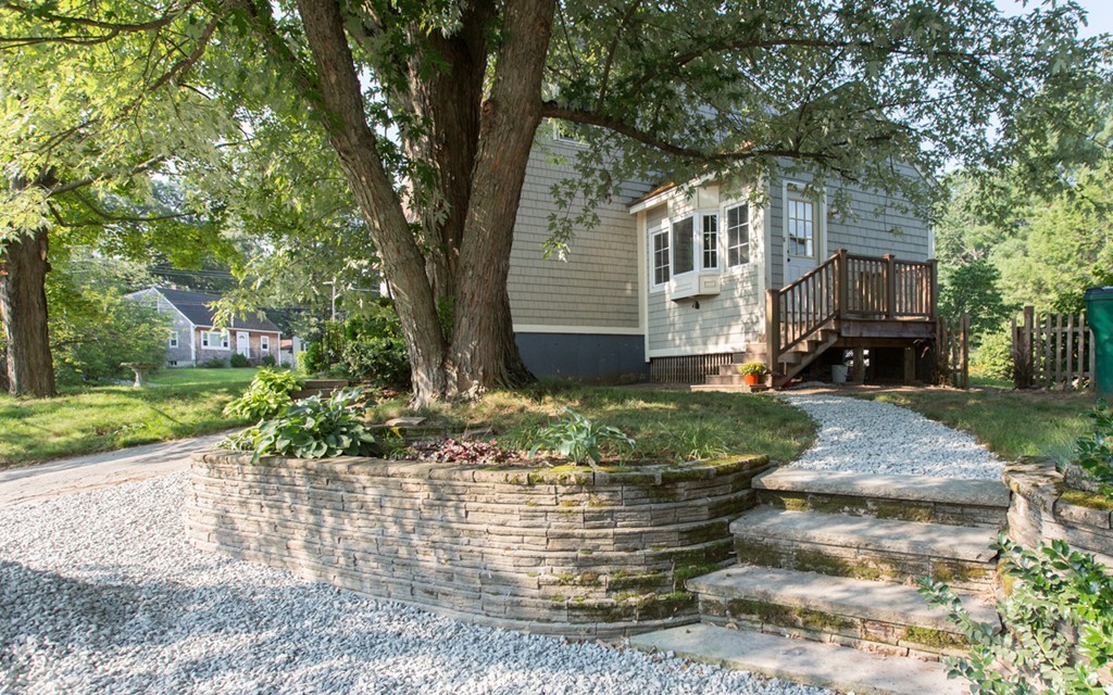 199 West Meadow Road Lowell, MA 01854 - Photo 4 of 27 Gallery Image 4