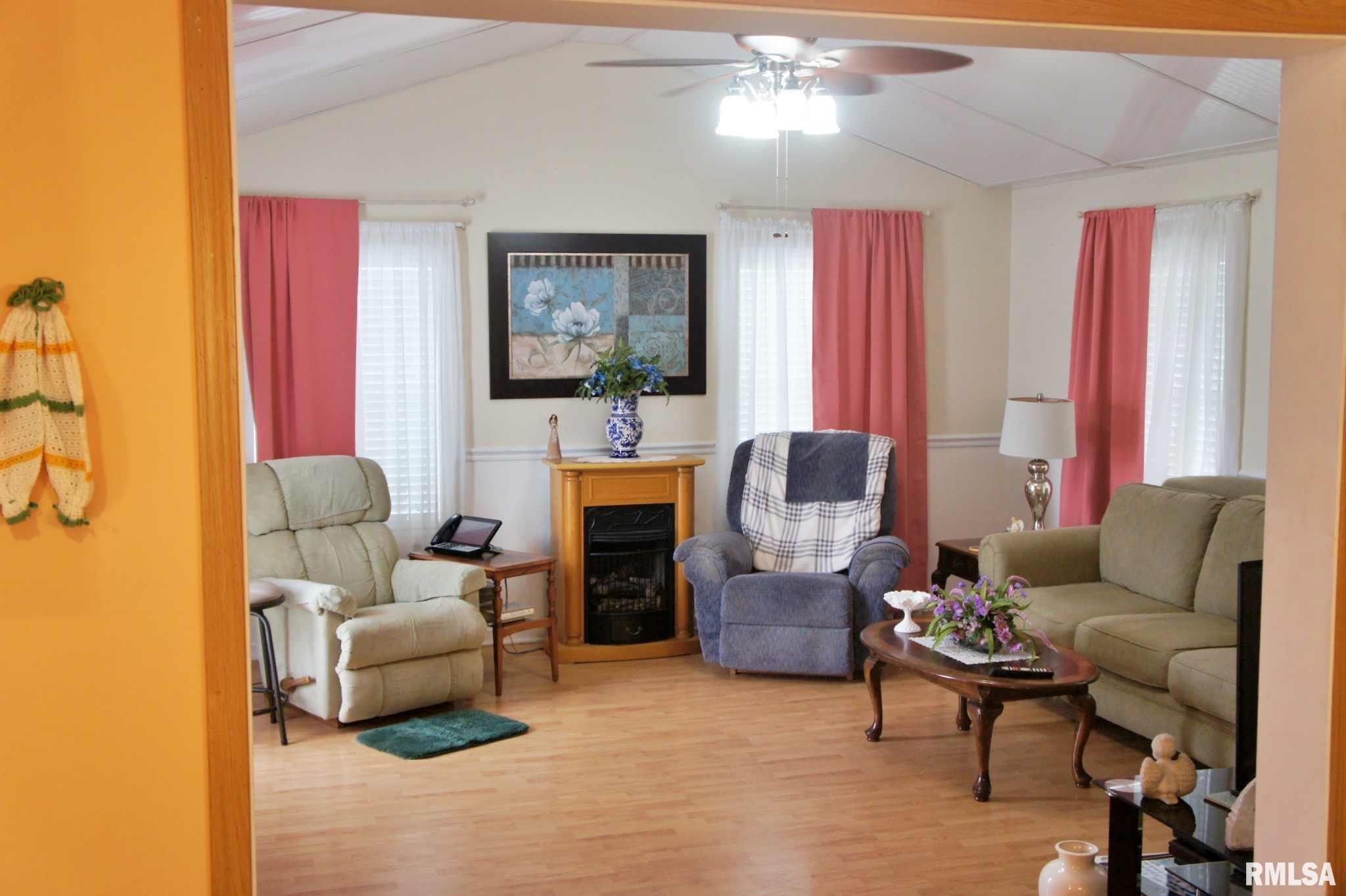 26 Henry Road Metropolis, IL 62960 - Photo 12 of 37