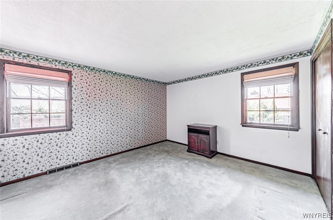 27 Pine Circle Cheektowaga, NY 14225 - Photo 37 of 46