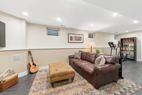$1,995,000 | 3139 North Clifton Avenue, Chicago, IL 60657