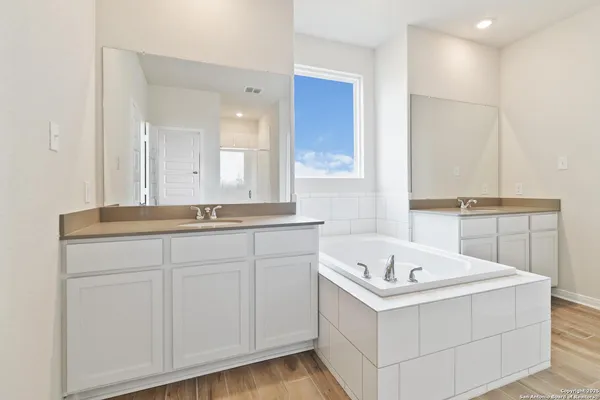 $494,990 | 20987 Pleasanton Road, San Antonio, TX 78264