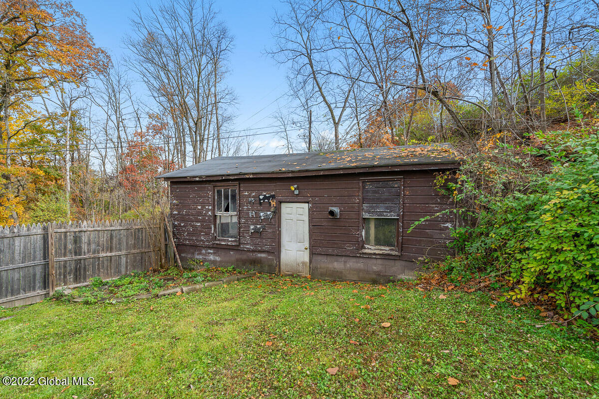 5 Edgemere Hill Road Catskill, NY 12414 - Photo 11 of 43 5 Edgemere Hill Road Catskill NY 013 MLS