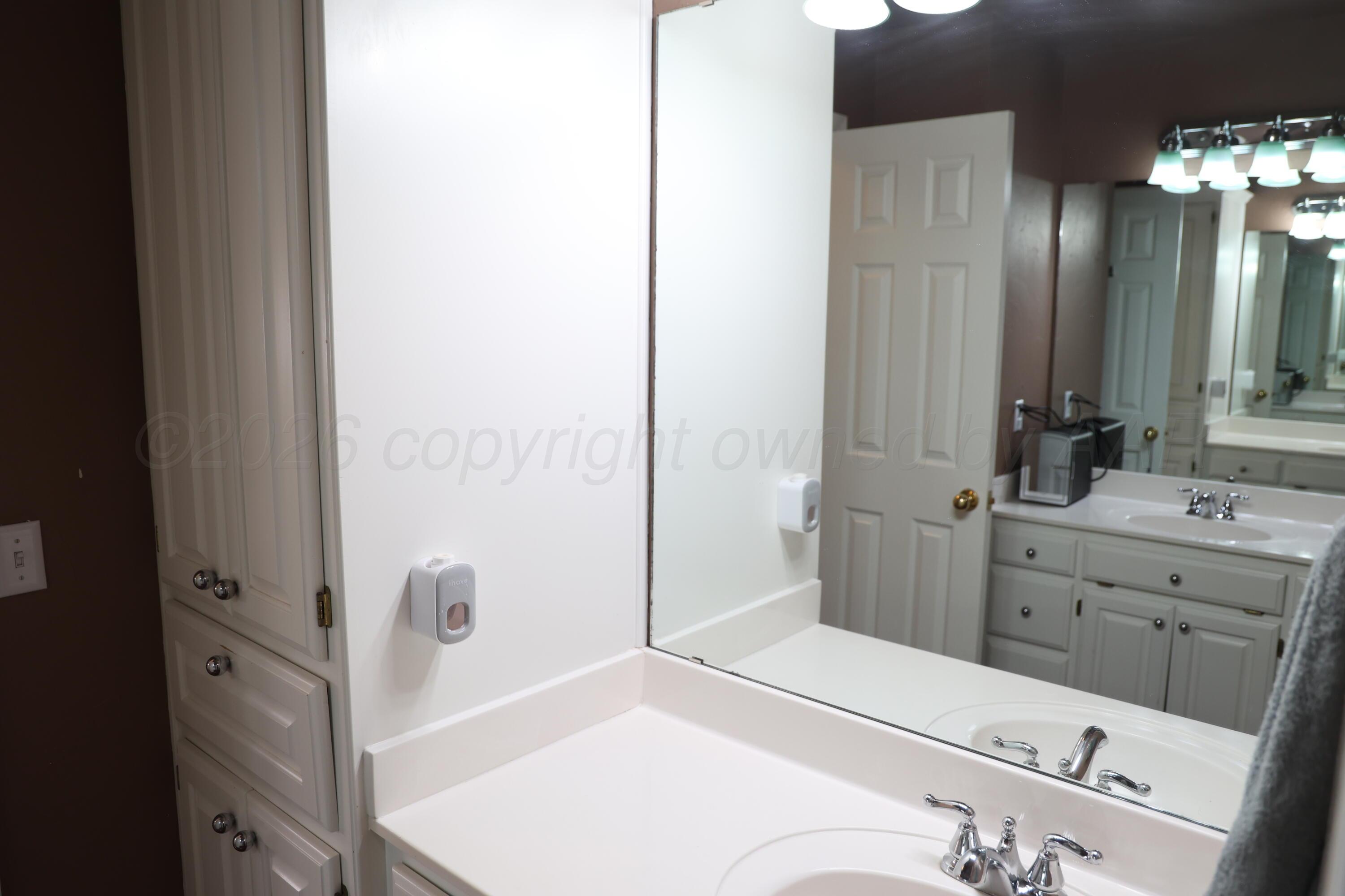 8917 Dove Road Canyon, TX 79015 - Photo 19 of 40 Upstairs Bath