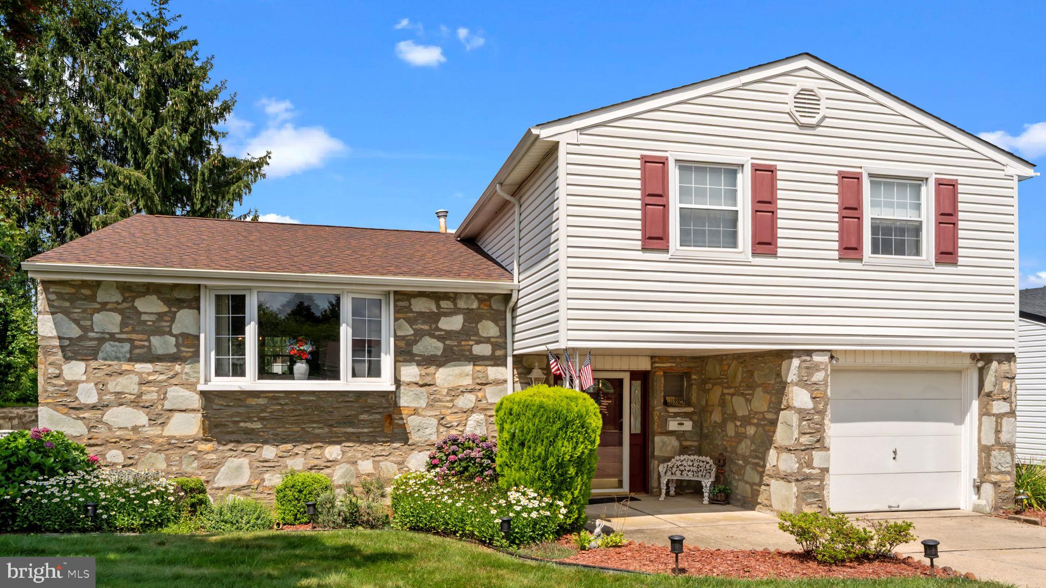 11992 Lockart Road Philadelphia, PA 19116 - Photo 1 of 24 Gallery Image 1
