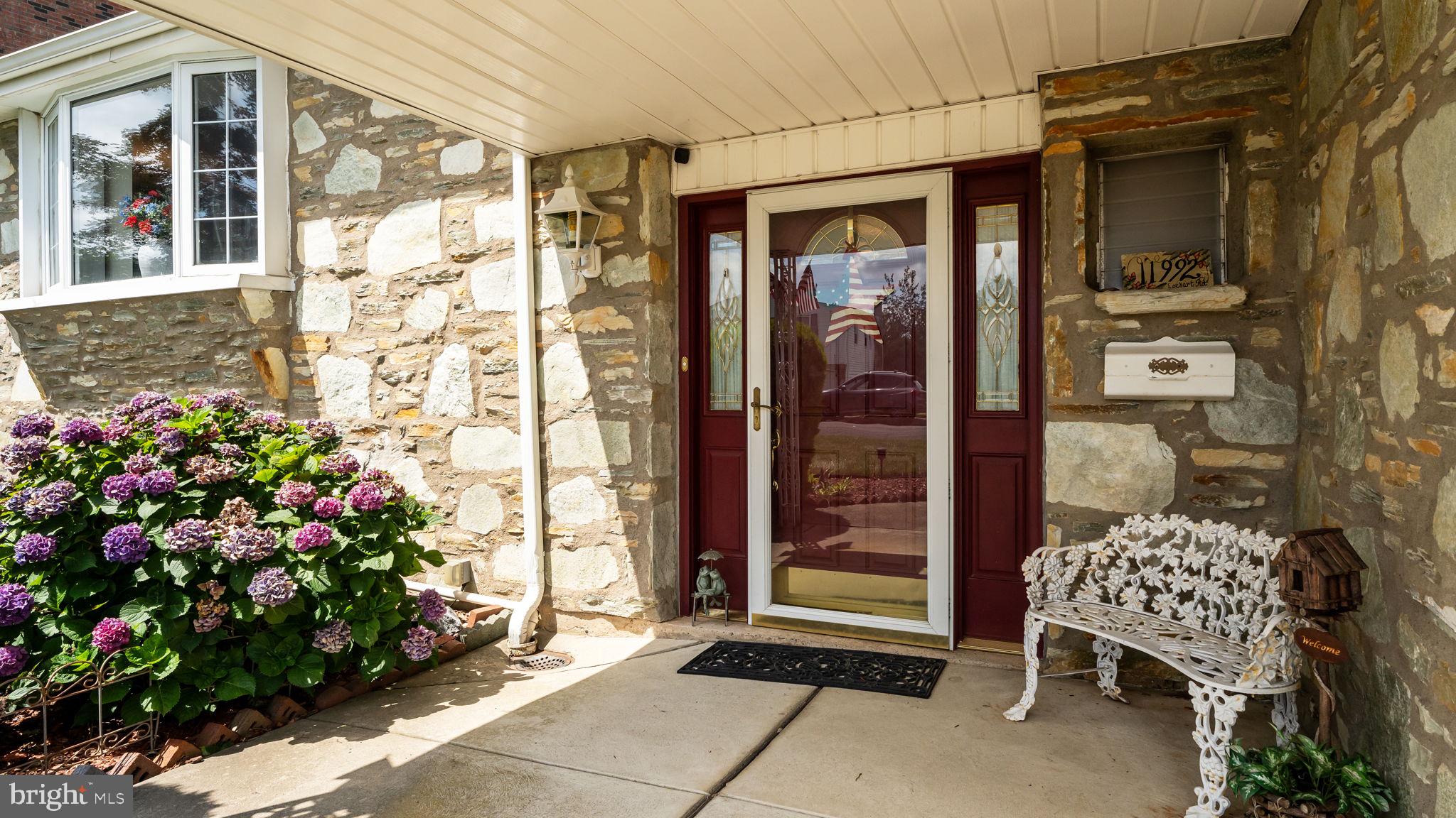 11992 Lockart Road Philadelphia, PA 19116 - Photo 2 of 24 Gallery Image 2