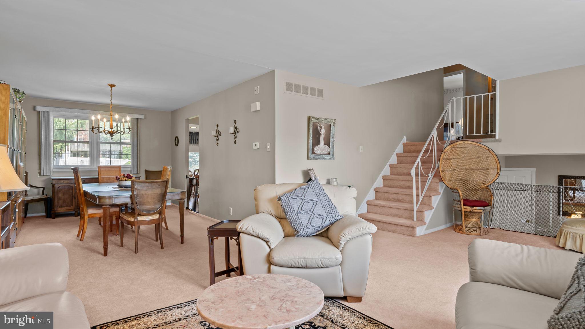 11992 Lockart Road Philadelphia, PA 19116 - Photo 5 of 24 Gallery Image 5