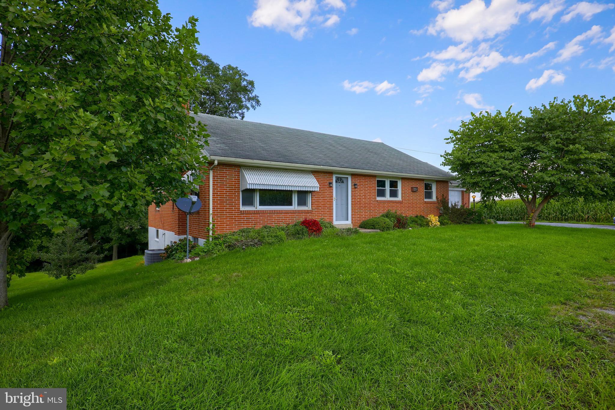 1794 Old Line Road Manheim, PA 17545 - Photo 34 of 34 Side View