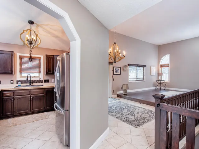 $589,900 | 129 Hemlock Place, Vadnais Heights, MN 55127