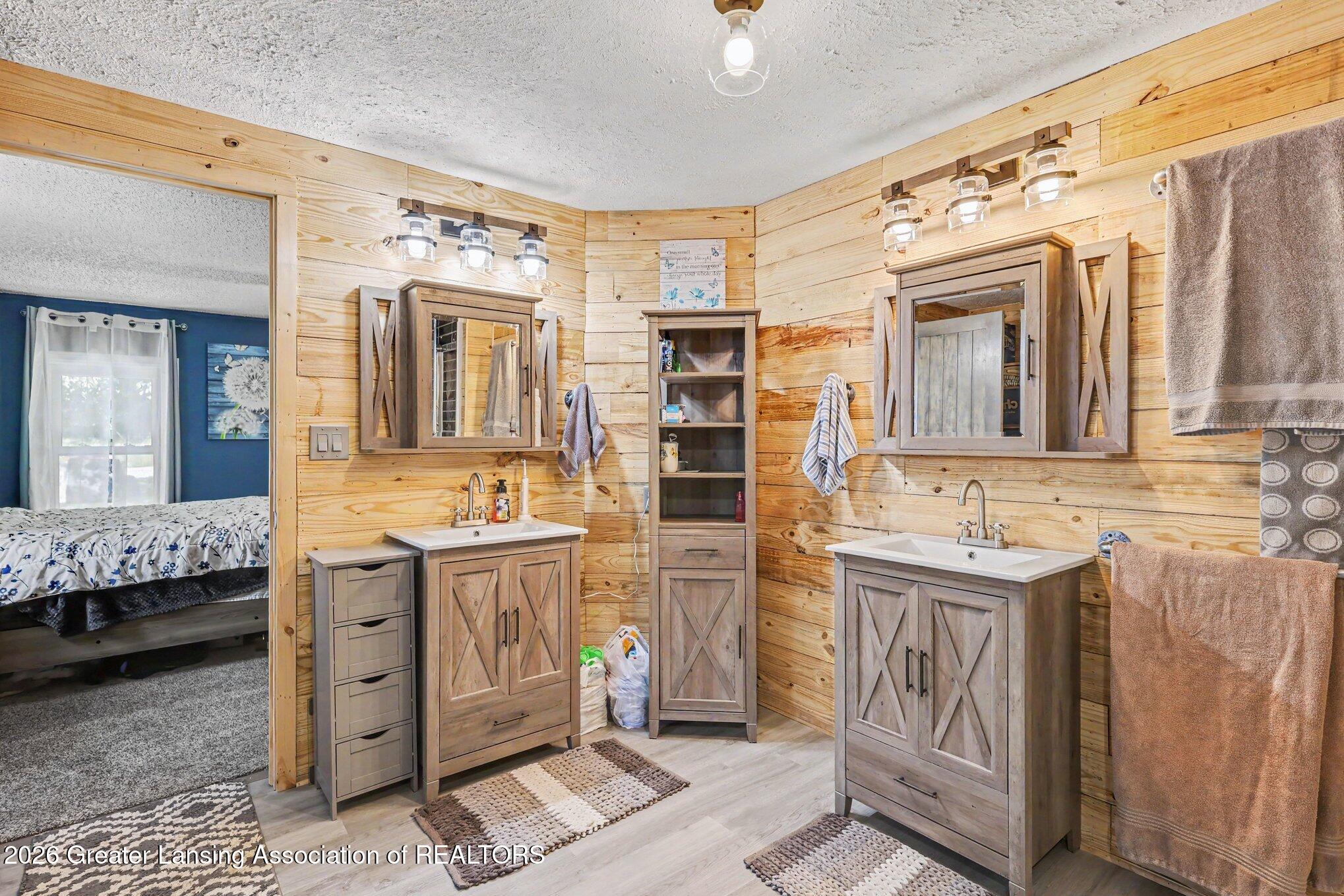 8995 River Park Road Jackson, MI 49201 - Photo 14 of 25 031_file_9508