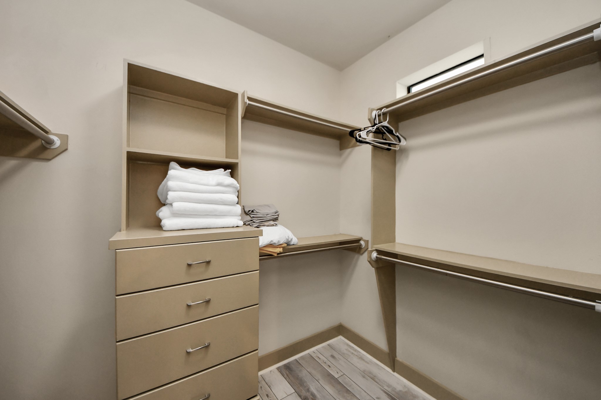 4510 Inker Street, Unit B Houston, TX 77007 - Photo 23 of 43 a view of an empty walk in closet