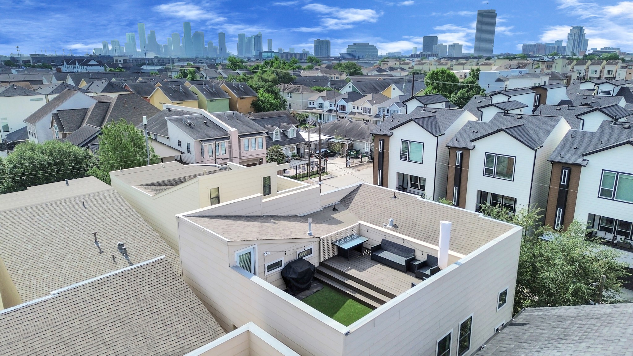 4510 Inker Street, Unit B Houston, TX 77007 - Photo 34 of 43 an aerial view of a house