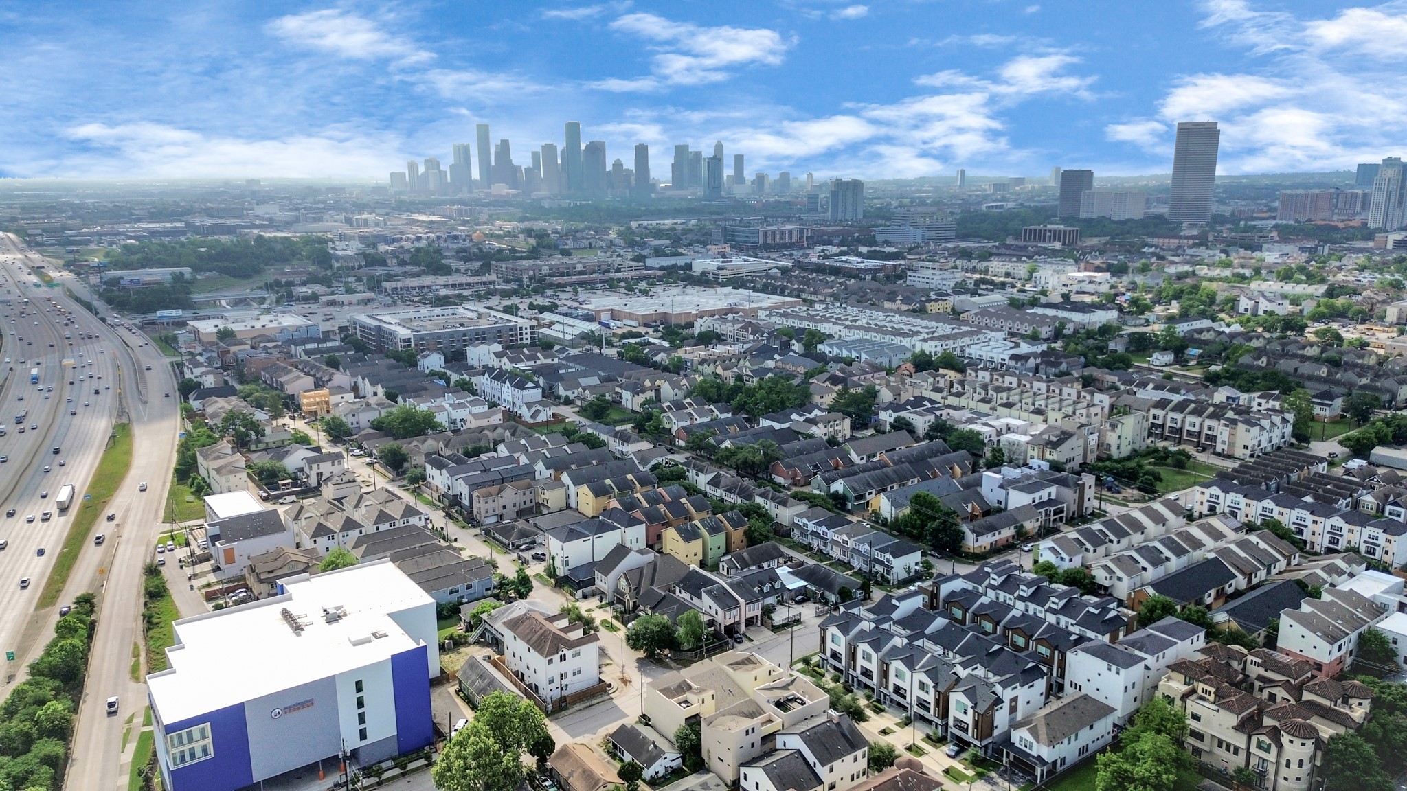 4510 Inker Street, Unit B Houston, TX 77007 - Photo 36 of 43 an aerial view of multiple house