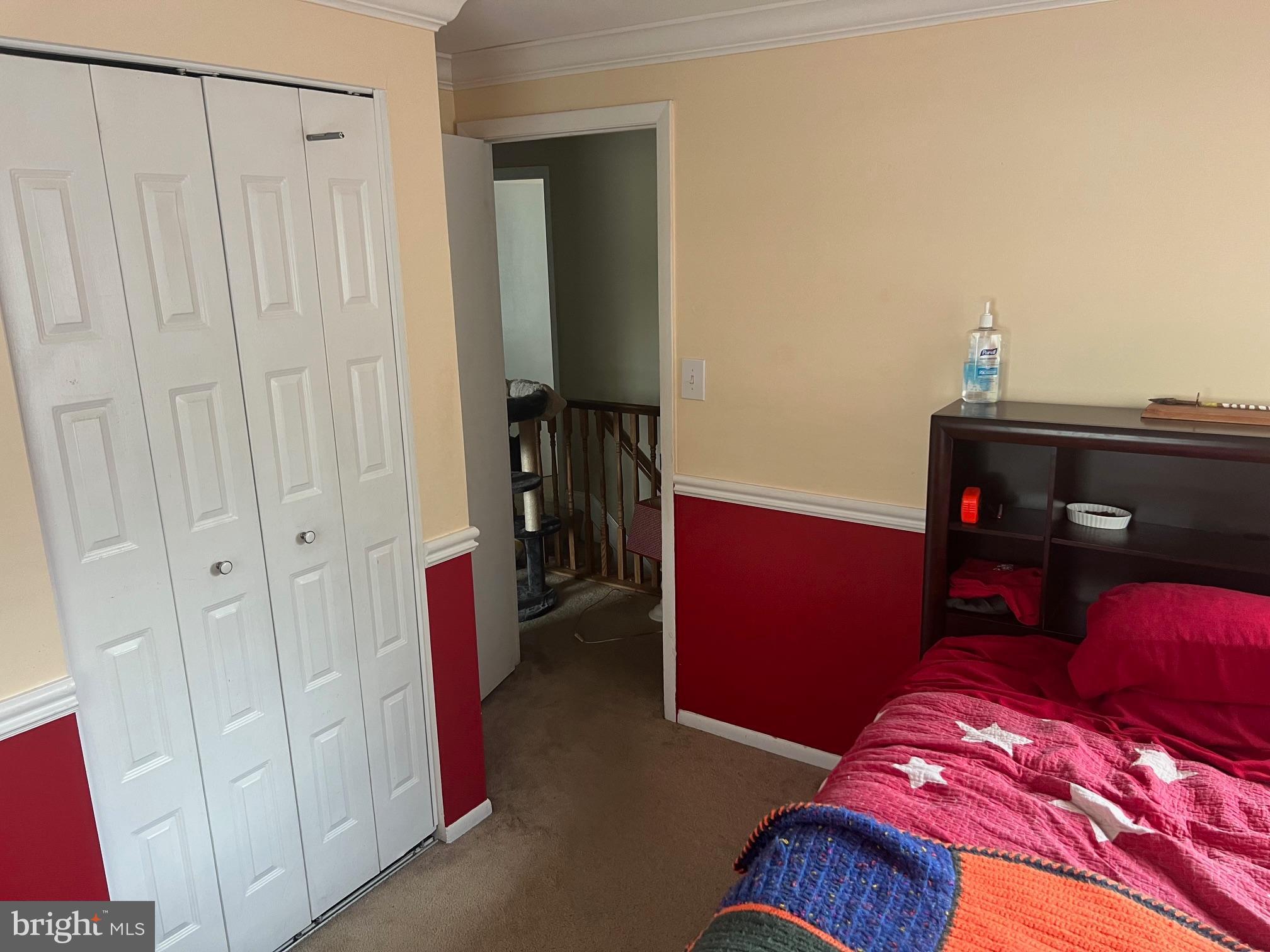 1761 Aberdeen Circle Crofton, MD 21114 - Photo 24 of 33 a living room with furniture