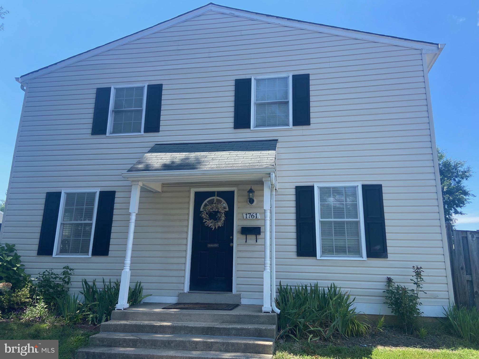 1761 Aberdeen Circle Crofton, MD 21114 - Photo 3 of 33 a front view of a house