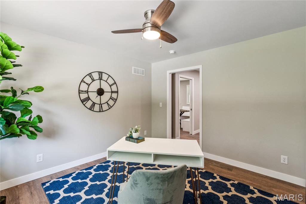 1740 Parr Road Wentzville, MO 63385 - Photo 15 of 34