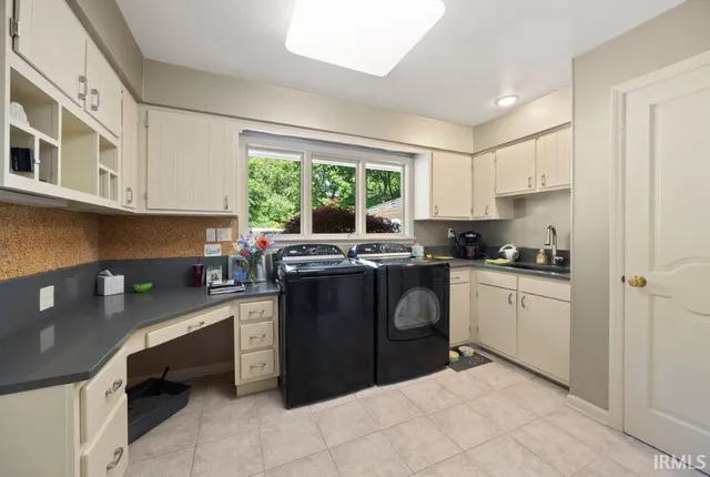 $597,500 | 570 Golden Place, Lafayette, IN 47905