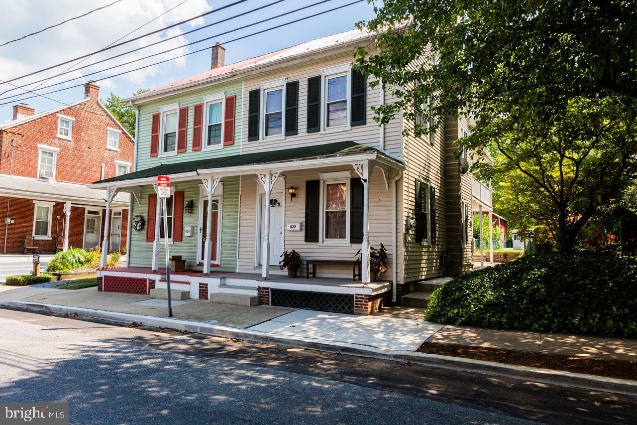 422 East Main Street Lititz, PA 17543 - Photo 3 of 62