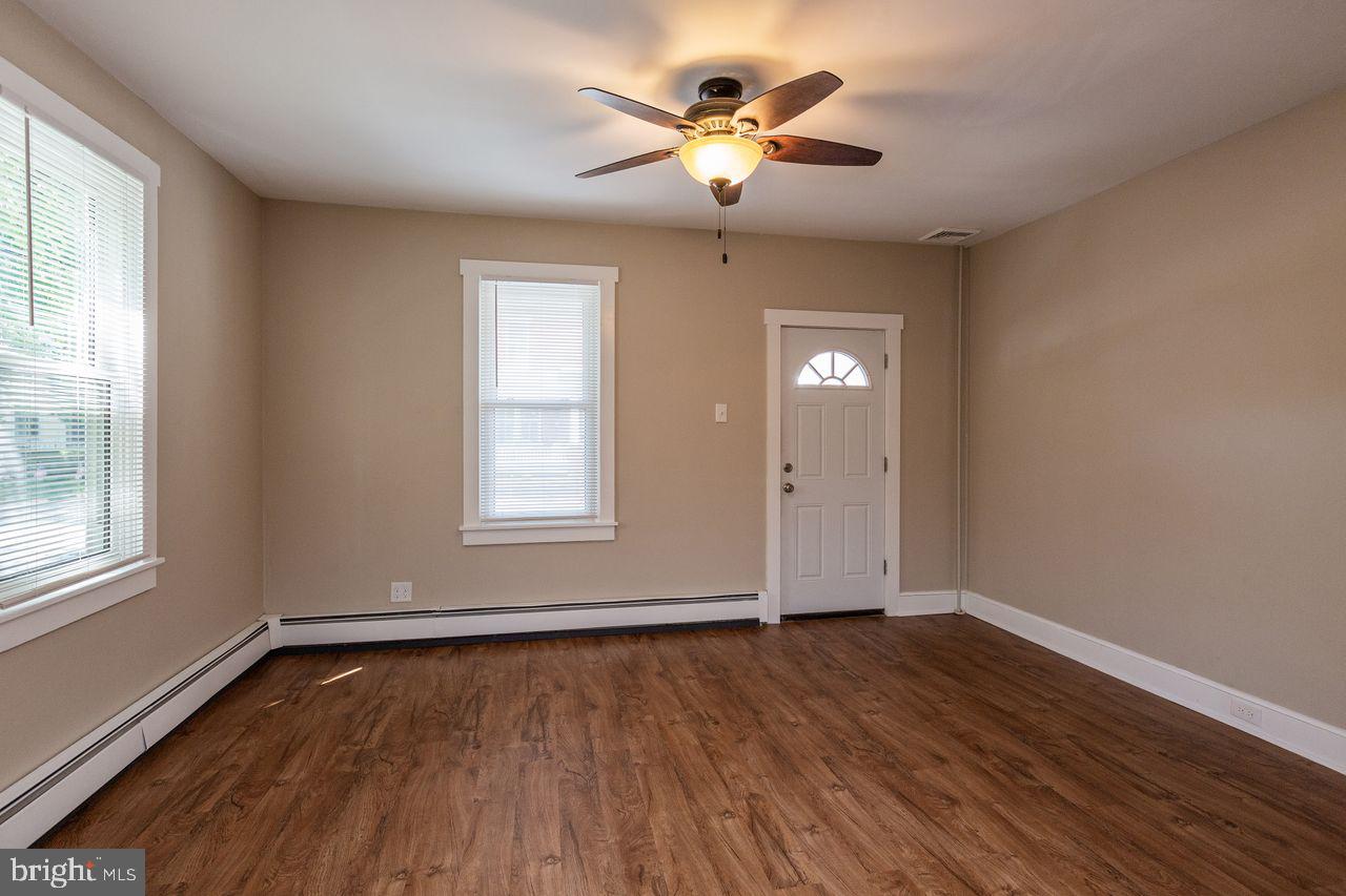 422 East Main Street Lititz, PA 17543 - Photo 25 of 62 Living Room