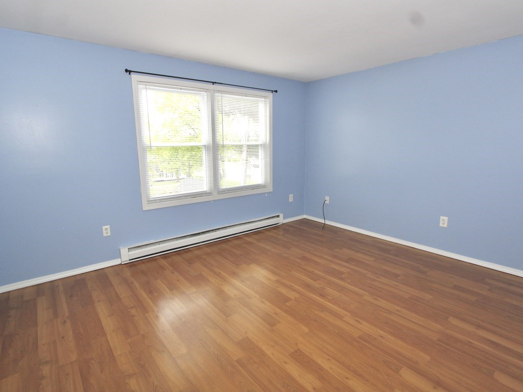 20 Arline Street Worcester, MA 01607 - Photo 8 of 11 Gallery Image 8