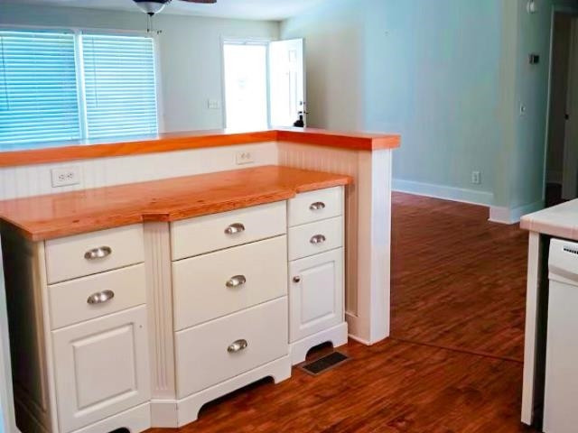 582 Robinson Ferry Road Macon, NC 27551 - Photo 12 of 16 Kitchen