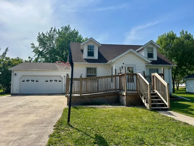 $165,000 | 401 Lorrain Street, Milroy, MN 56263