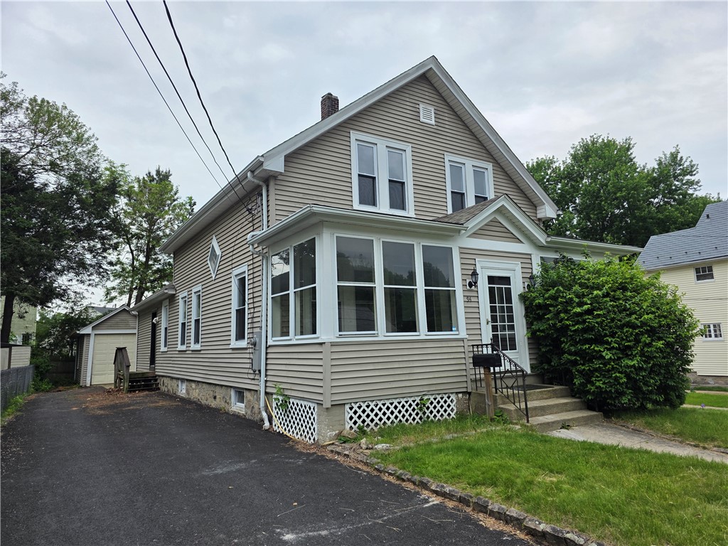 94 Huntington Avenue Woonsocket, RI 02895 - Photo 2 of 32 Gallery Image 2