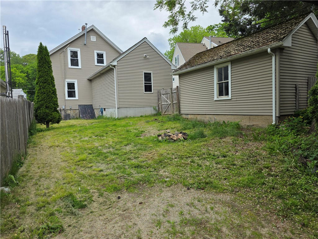 94 Huntington Avenue Woonsocket, RI 02895 - Photo 5 of 32 Gallery Image 5